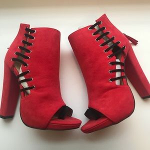 GX by Gwen Stefani Red Stitched Stilettos Sz. 5.5